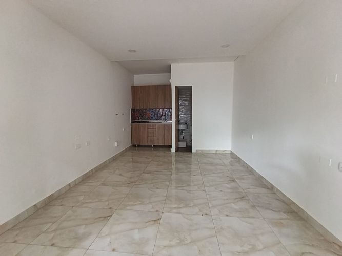 Local en arriendo en Los Naranjos, Envigado, 35 m² · foto 2 de 8