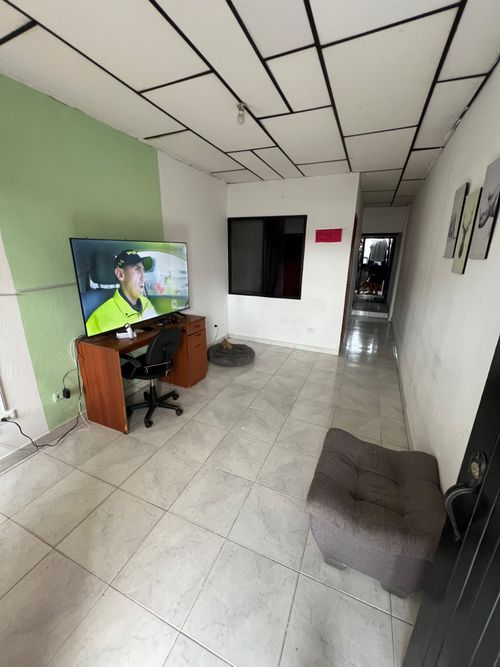 Casa de 8 alcobas en venta en Las Ceibas, Cali, 180 m² · foto 20 de 24
