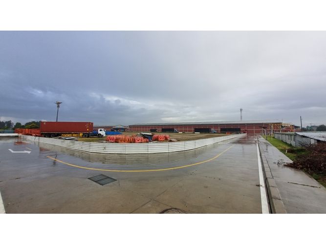 Lote en arriendo en Cr. Cibeles, Madrid, 17000 m² · foto 2 de 4