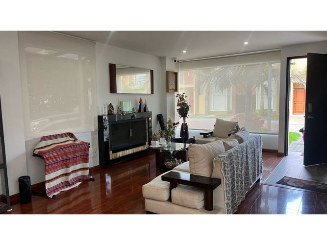 Casa de 4 alcobas en arriendo en Santa Cruz, Cajicá, 196 m² · foto 5 de 24