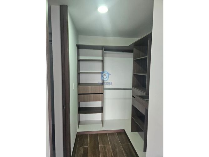 Apartamento de 2 alcobas en venta en Zona Industrial La Popa, Dosquebradas, 65 m² · foto 2 de 20