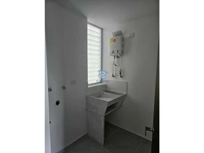 Apartamento de 2 alcobas en venta en Zona Industrial La Popa, Dosquebradas, 65 m² · foto 12 de 20
