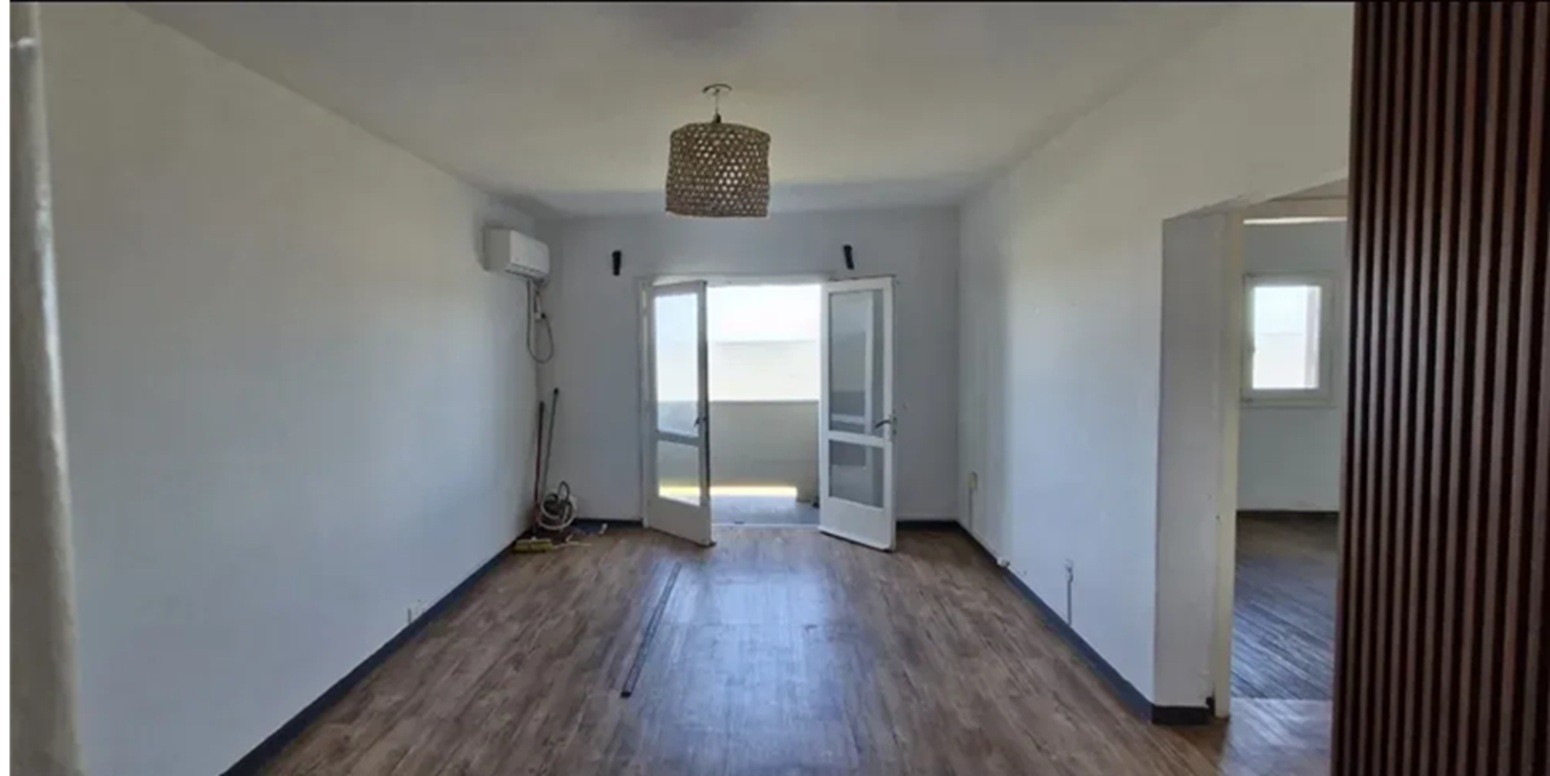 ALQUILER EN CIUDAD VIEJA, 2 DORMITORIOS, SEGUNDO PISO POR ESCALERA, BALCON, VISTA AL MAR