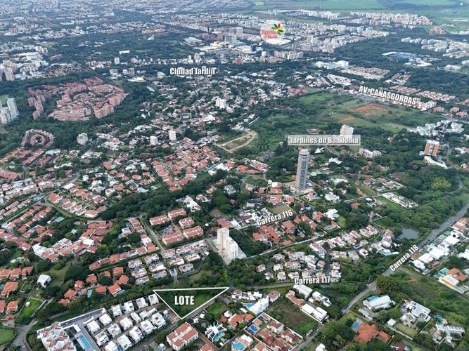 Lote en venta en Pance, Cali, 3038 m² · foto 4 de 22