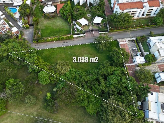 Lote en venta en Pance, Cali, 3038 m² · foto 6 de 22