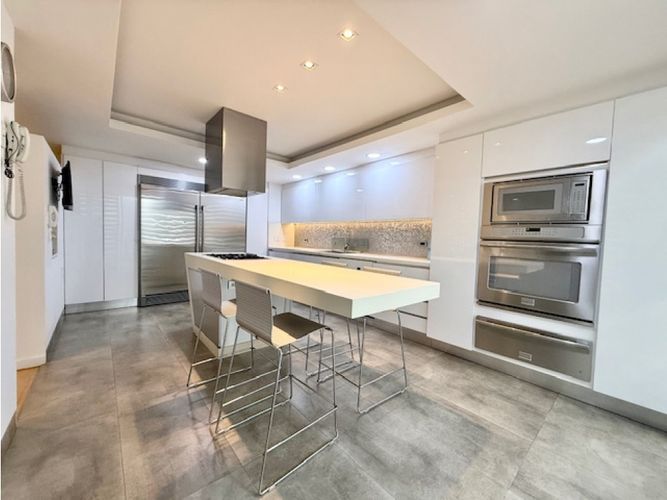 Apartamento de 2 alcobas en venta en Cristales, Cali, 200 m² · foto 8 de 24