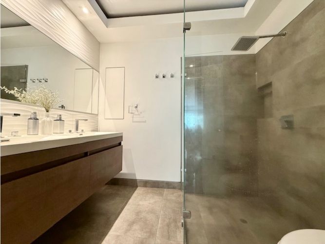 Apartamento de 2 alcobas en venta en Cristales, Cali, 200 m² · foto 12 de 24