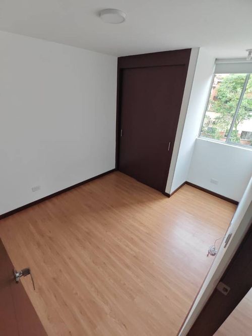 Apartamento de 2 alcobas en arriendo en Otraparte, Envigado, 96 m² · foto 5 de 9