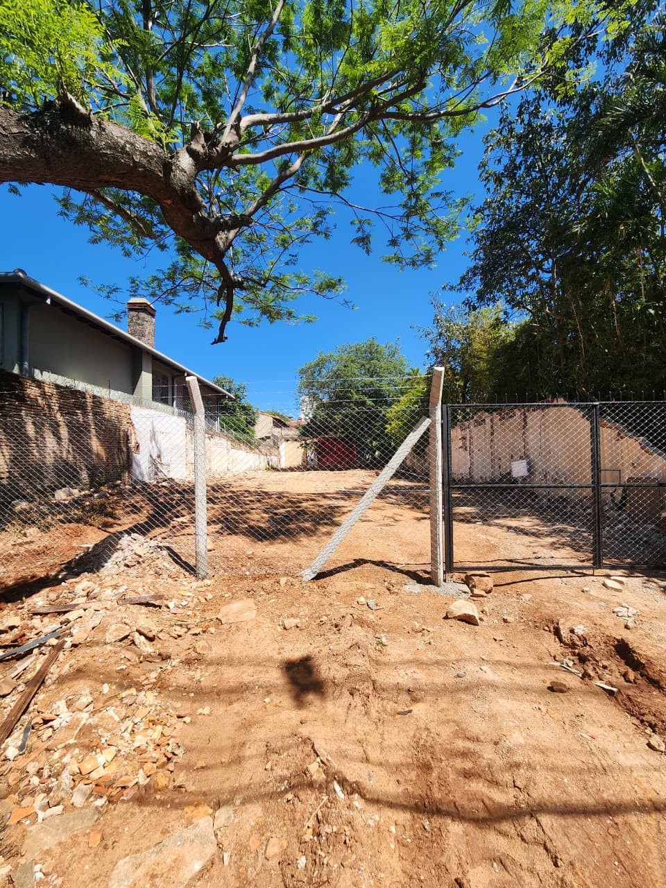 EN VENTA- TERRENO 492 m2 EN BARRIO MBURUCUYA — foto 2
