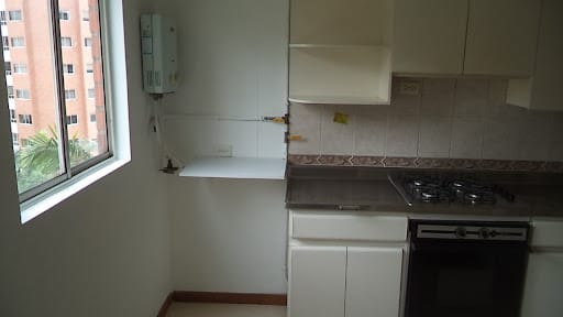 Apartamento de 2 alcobas en arriendo en Castropol, Medellín, 110 m² · foto 4 de 24