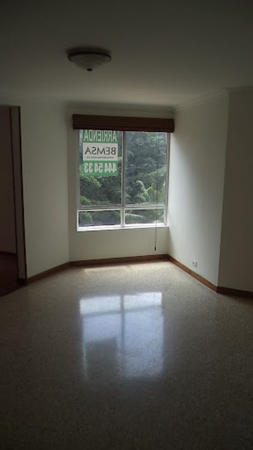Apartamento de 2 alcobas en arriendo en Castropol, Medellín, 110 m² · foto 7 de 24