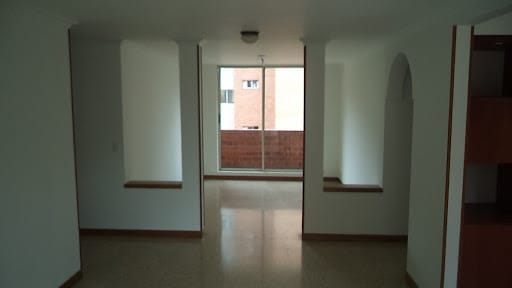 Apartamento de 2 alcobas en arriendo en Castropol, Medellín, 110 m² · foto 9 de 24
