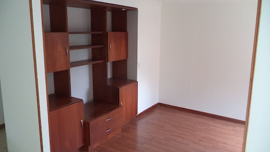 Apartamento de 2 alcobas en arriendo en Castropol, Medellín, 110 m² · foto 10 de 24
