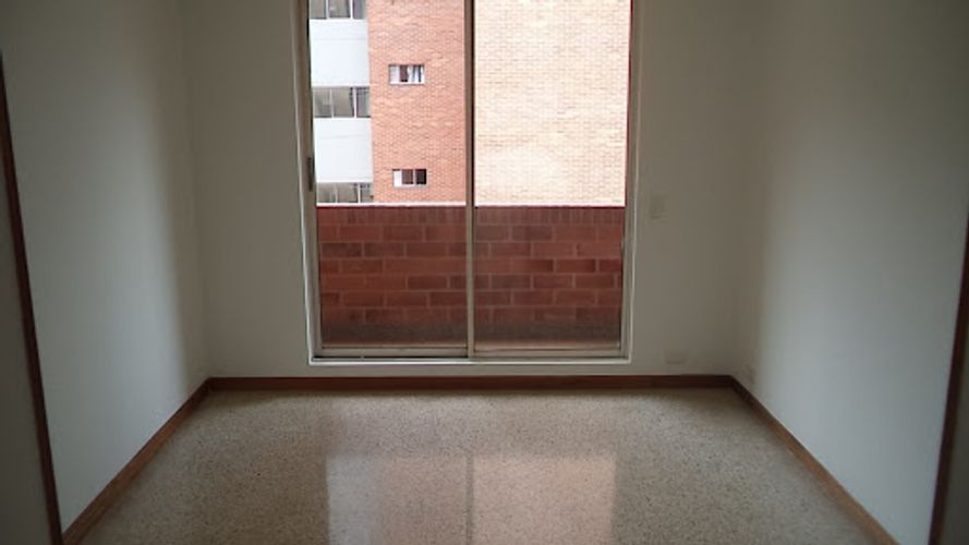 Apartamento de 2 alcobas en arriendo en Castropol, Medellín, 110 m² · foto 12 de 24