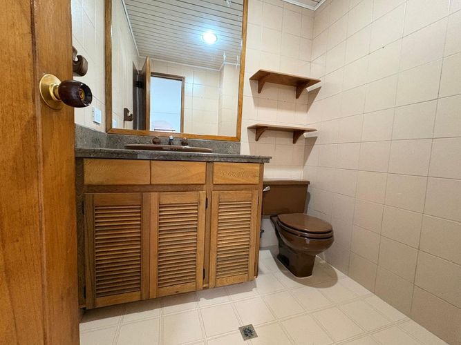 Apartamento de 4 alcobas en venta en El Poblado, Medellín, 240 m² · foto 14 de 16