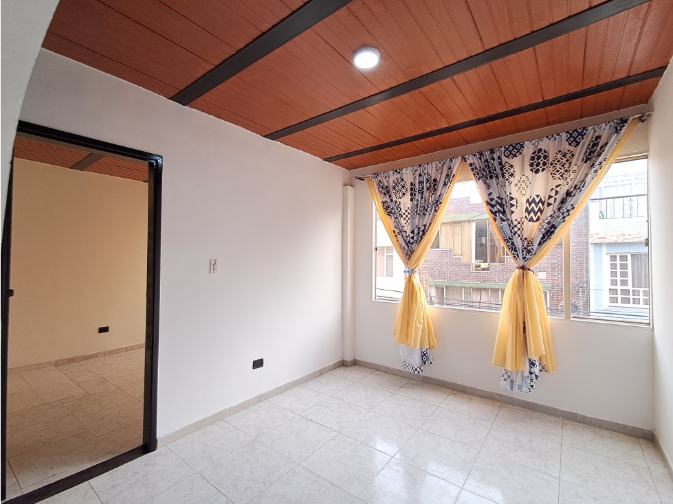 Casa en venta en Engativá, Bogotá · foto 4 de 24