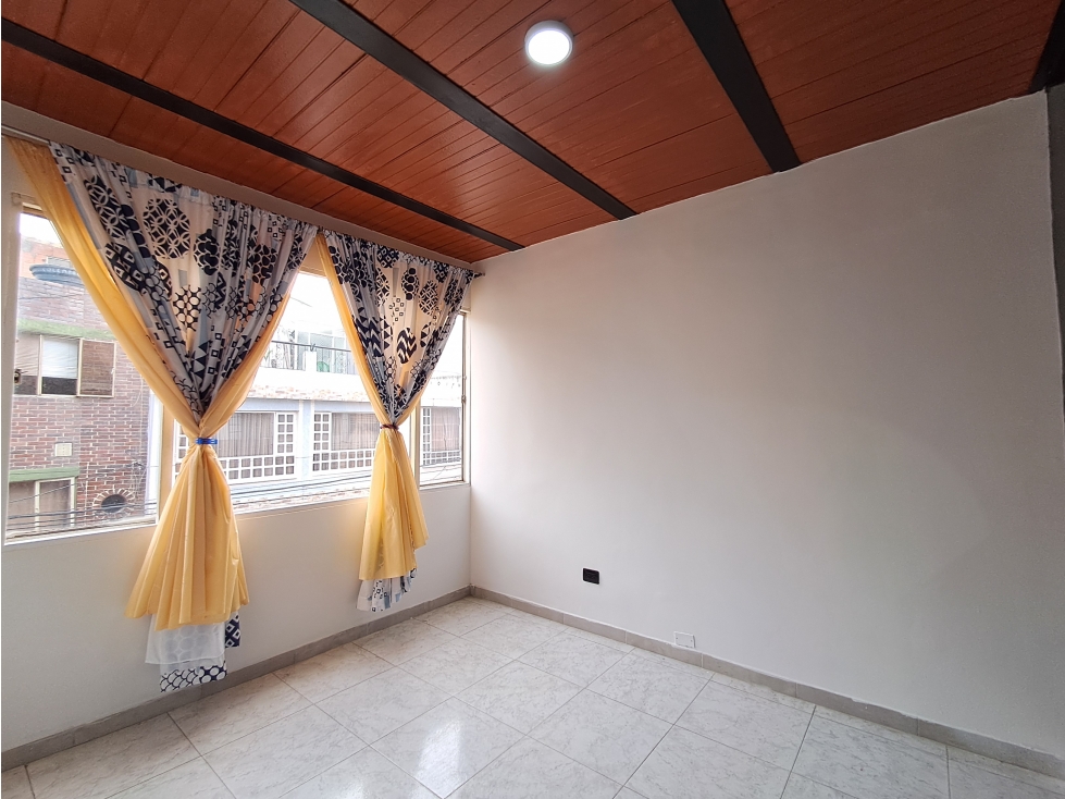 Casa en venta en Engativá, Bogotá · foto 11 de 24