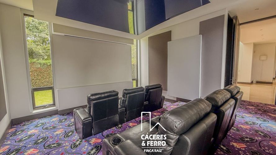 Casa de 3 alcobas en venta en Guaymaral, Bogotá, 1811 m² · foto 8 de 24