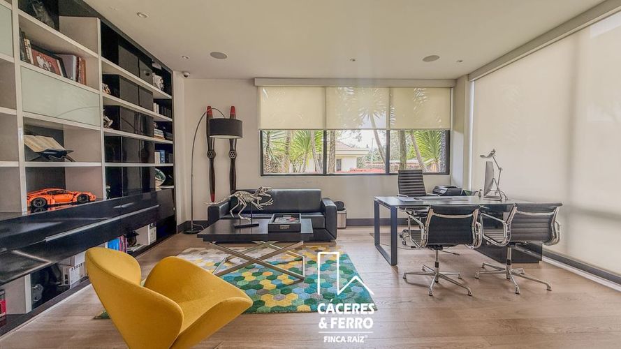 Casa de 3 alcobas en venta en Guaymaral, Bogotá, 1811 m² · foto 9 de 24