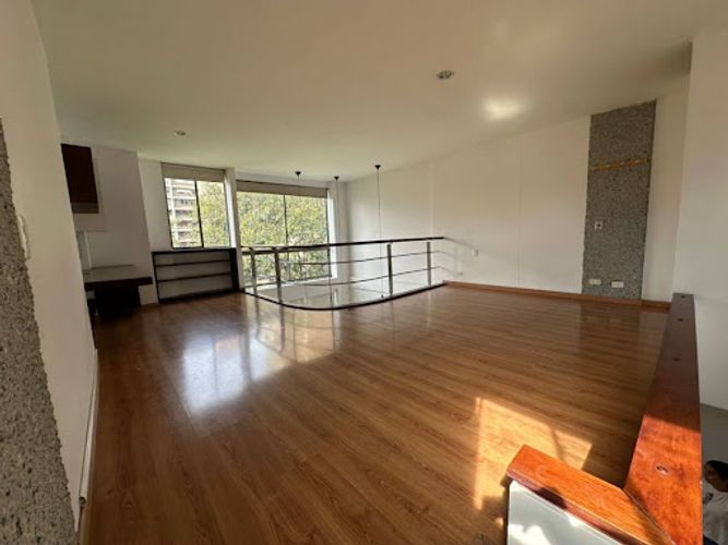 Apartaestudio en arriendo en La Visitación, Medellín, 70 m² · foto 4 de 12