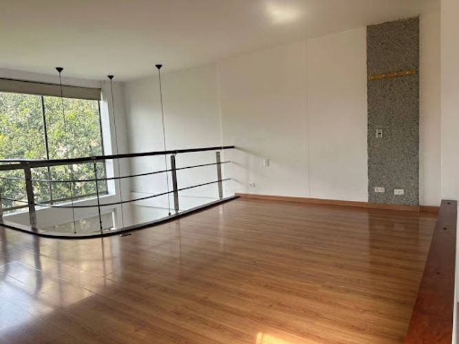 Apartaestudio en arriendo en La Visitación, Medellín, 70 m² · foto 8 de 12