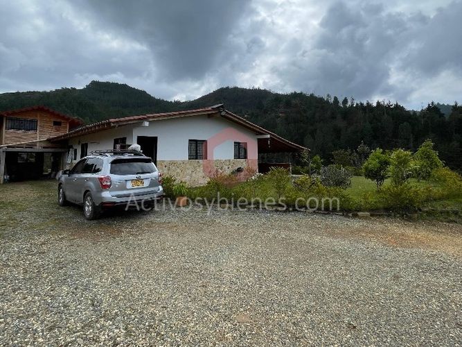 Casa de 3 alcobas en venta en El Zango, Guarne · foto 13 de 14