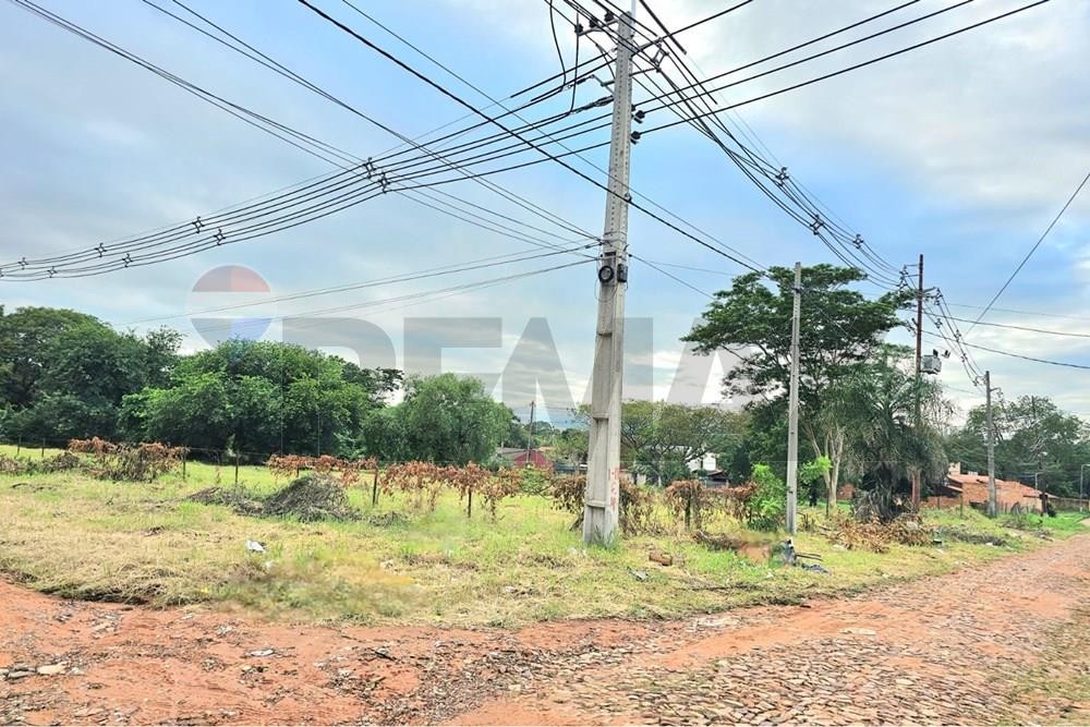 INVERSIÓN ESTRATÉGICA: TERRENO PREMIUM EN EL CORAZÓN COMERCIAL DE SHOPPING PINEDO — foto 2