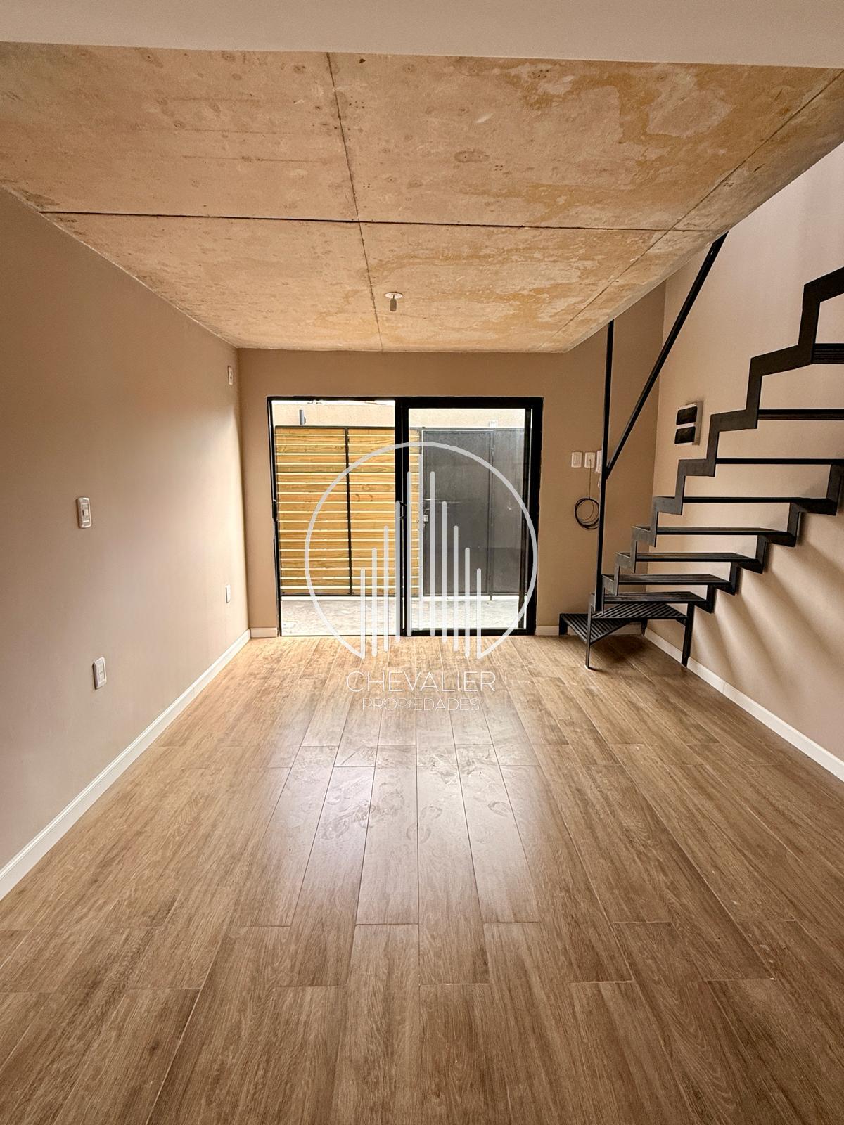 3496 / Hermoso apartamento en alquiler duplex de 1 dormitorio a estrenar con patio