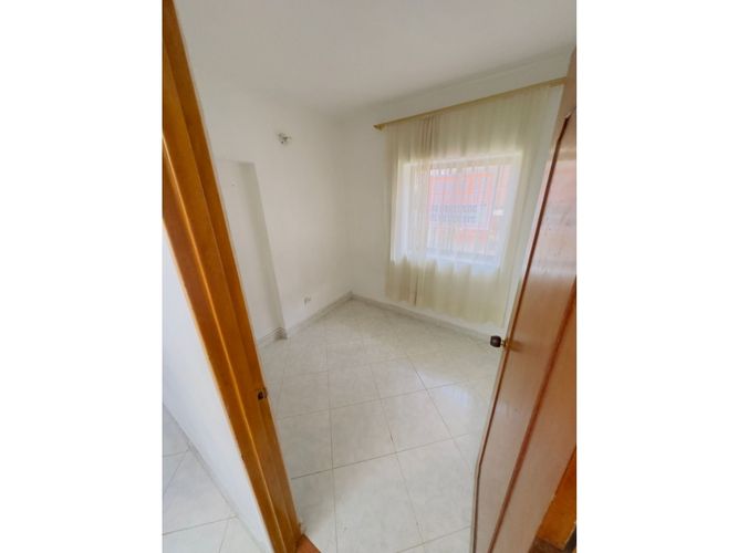 Casa de 3 alcobas en venta en Campo Valdes No.1, Medellín, 200 m² · foto 5 de 18