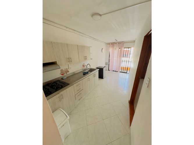 Casa de 3 alcobas en venta en Campo Valdes No.1, Medellín, 200 m² · foto 6 de 18
