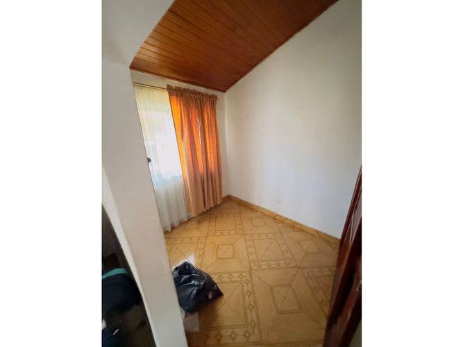 Casa de 3 alcobas en venta en Campo Valdes No.1, Medellín, 200 m² · foto 16 de 18
