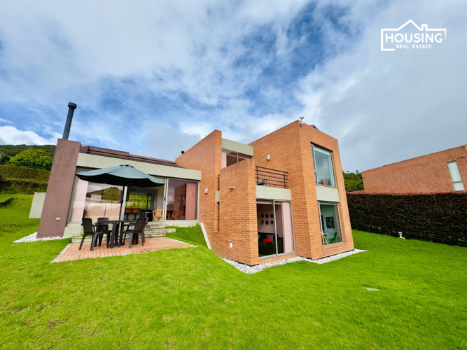 Casa de 3 alcobas en venta en Sindamanoy, Chía, 150 m² · foto 2 de 18