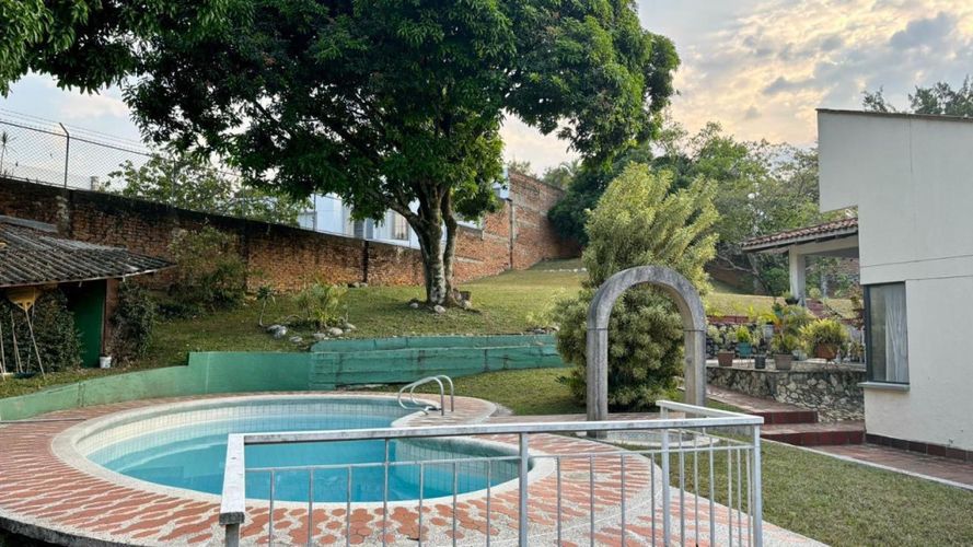Casa de 5 alcobas en venta en Ciudad Jardin, Cali, 385 m² · foto 5 de 17