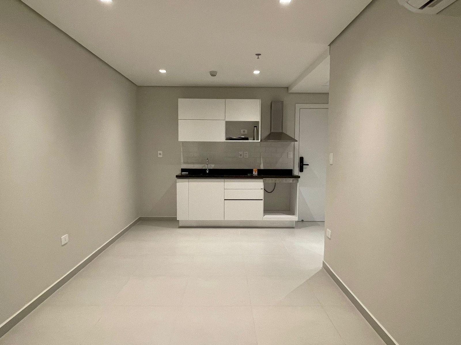 FIRST LIVING — foto 2