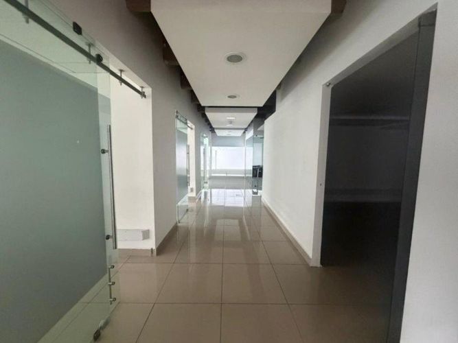 Local en arriendo en El Poblado, Medellín, 592 m² · foto 8 de 9