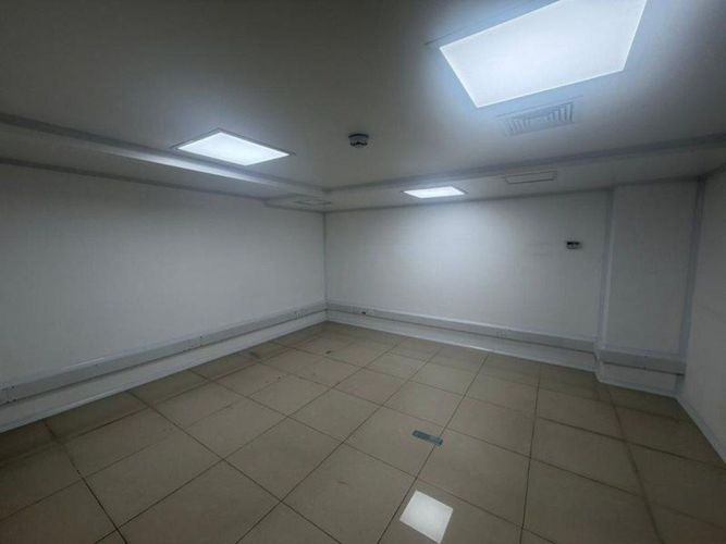 Local en arriendo en El Poblado, Medellín, 592 m² · foto 7 de 9