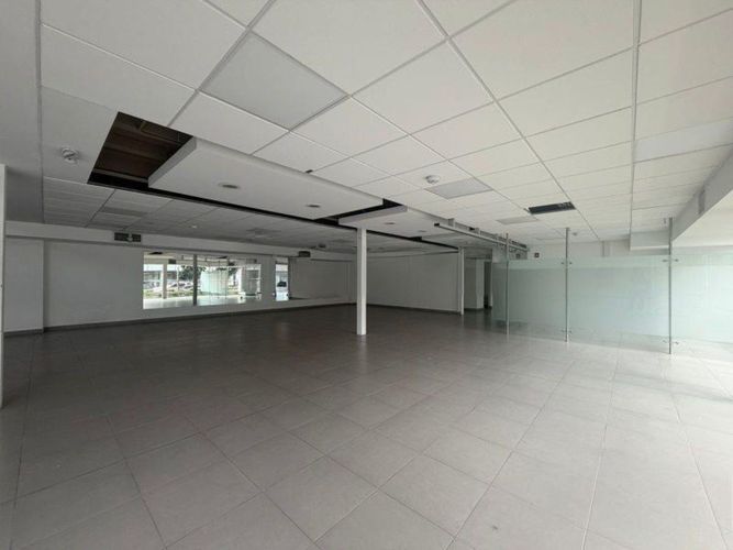 Local en arriendo en El Poblado, Medellín, 592 m² · foto 9 de 9