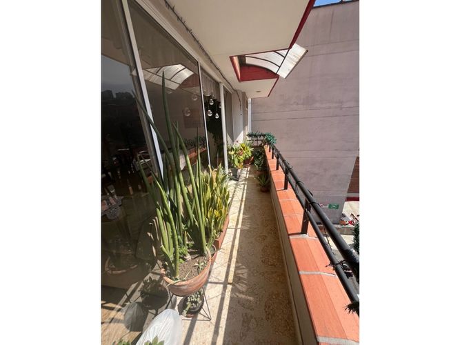 Apartamento de 4 alcobas en venta en Los Arias, Sabaneta, 100 m² · foto 2 de 14