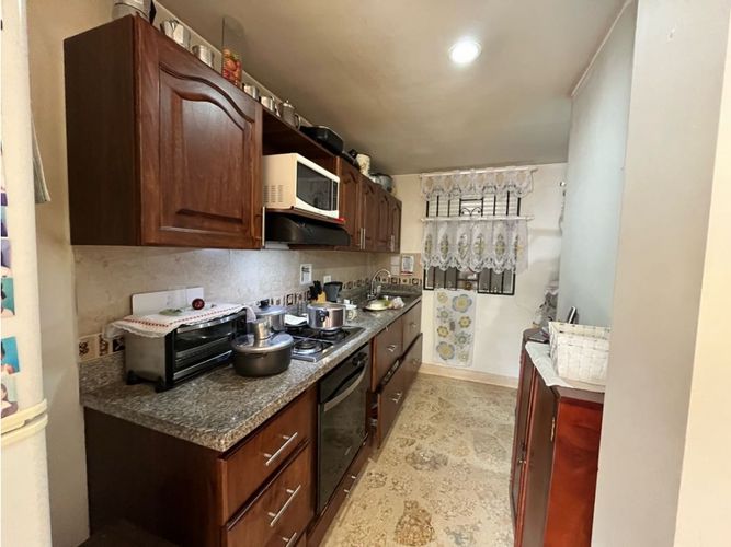 Apartamento de 4 alcobas en venta en Los Arias, Sabaneta, 100 m² · foto 3 de 14