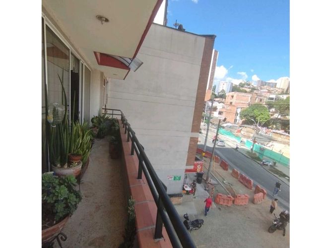 Apartamento de 4 alcobas en venta en Los Arias, Sabaneta, 100 m² · foto 13 de 14