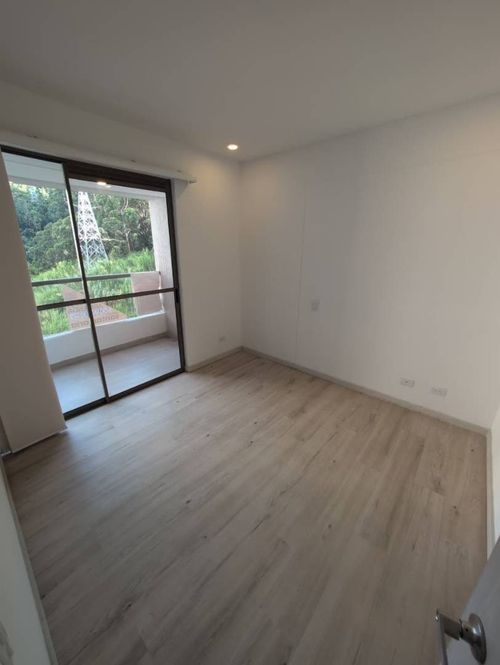 Apartamento de 3 alcobas en arriendo en Las Lomitas, Sabaneta, 72 m² · foto 11 de 15
