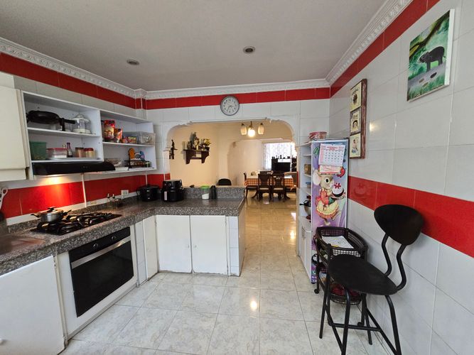 Apartamento de 3 alcobas en venta en Santa Rita, Cali, 154 m² · foto 15 de 20