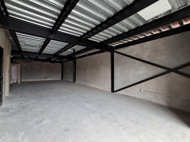 Local en arriendo en El Poblado, Medellín, 70 m² · foto 3 de 5