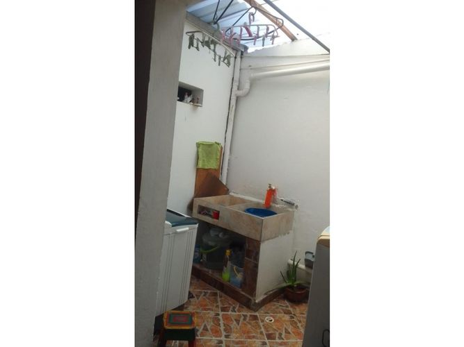 Casa de 3 alcobas en venta en Enciso, Medellín, 55 m² · foto 3 de 9