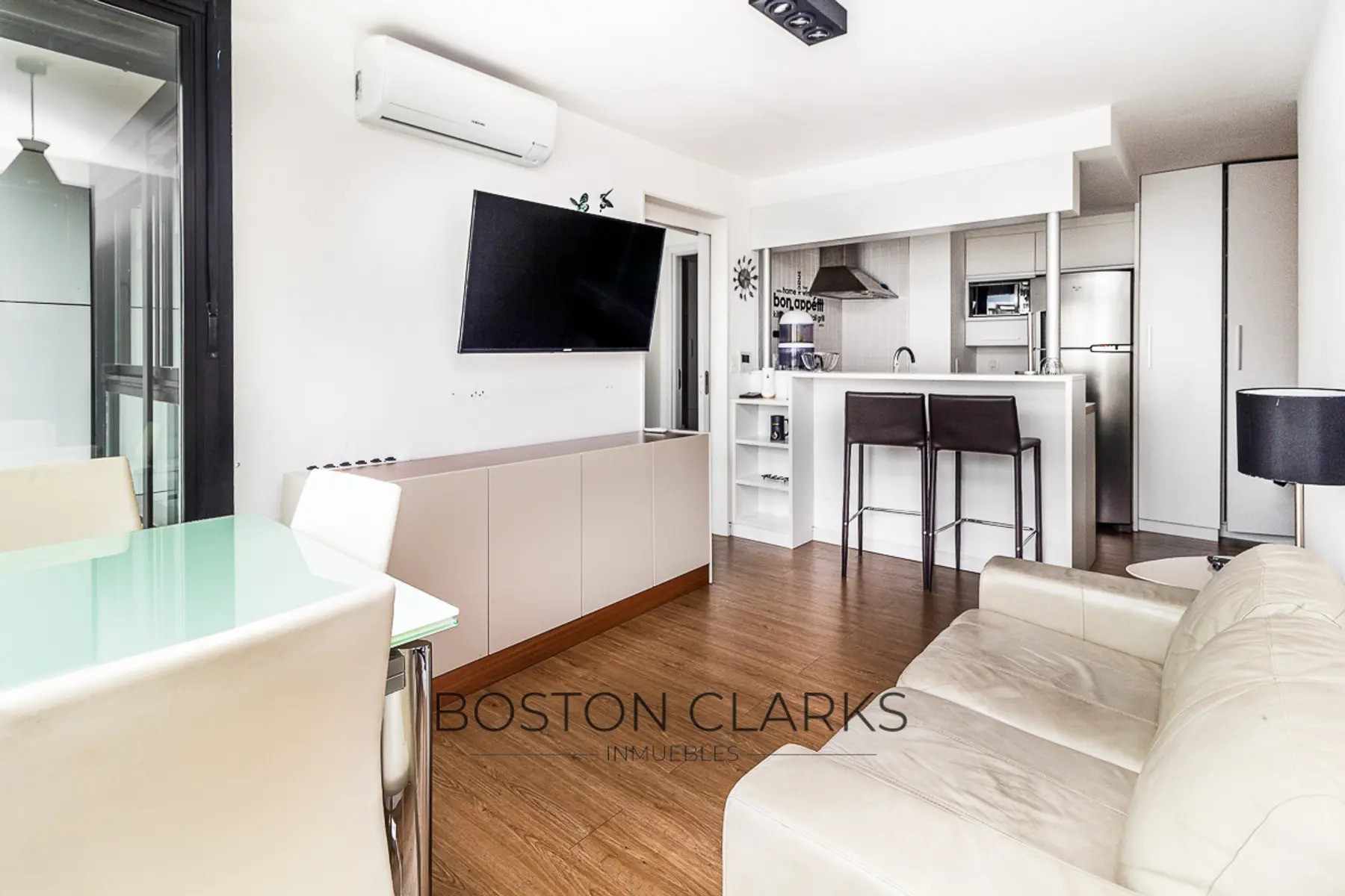PENTHOUSE DE1 DORMITORIO EN ALQUILER EN POCITOS. · Foto 2