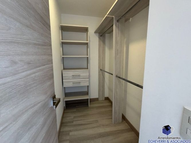 Apartamento en venta en Loma De Las Brujas, Envigado · foto 4 de 19