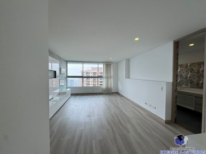 Apartamento en venta en Loma De Las Brujas, Envigado · foto 5 de 19