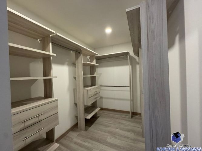 Apartamento en venta en Loma De Las Brujas, Envigado · foto 7 de 19