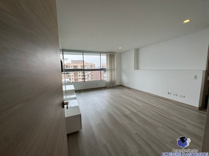 Apartamento en venta en Loma De Las Brujas, Envigado · foto 10 de 19