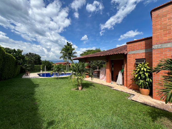 Casa de 3 alcobas en venta en Cerritos, Pereira · foto 2 de 24